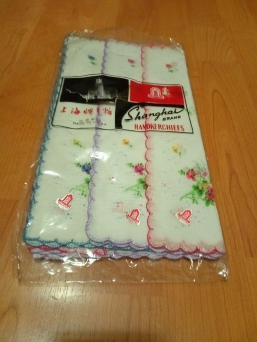 Дамски носни кърпи