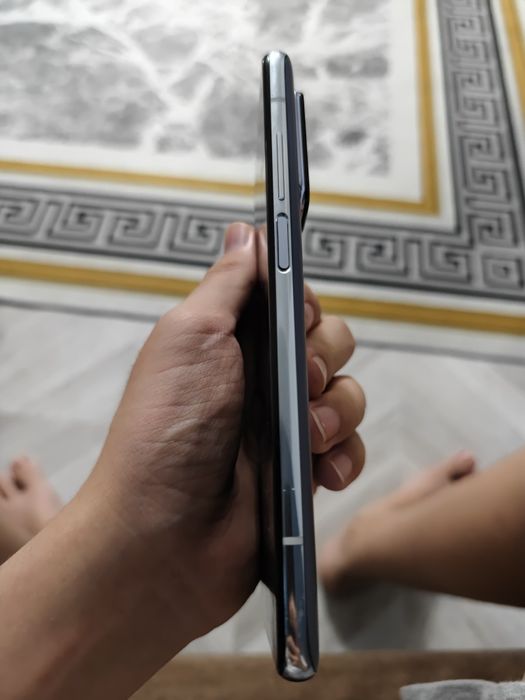 Продам xiaomi 10T 8/128 с каробкой