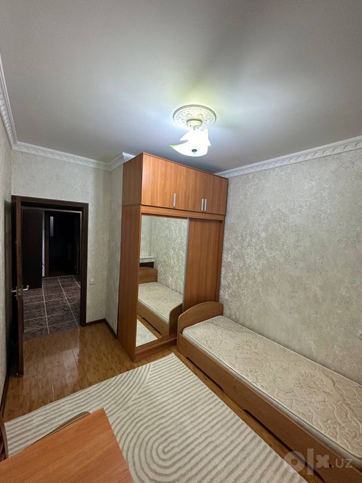 Продается 2-комнатная квартира Юнусабад-4 Универсам Автосалон круг