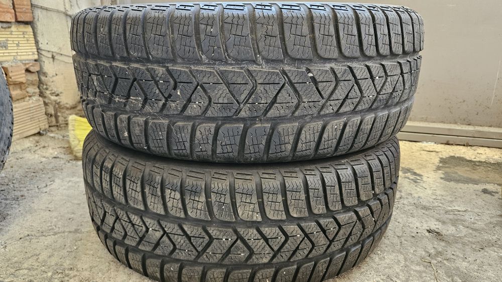 2бр гуми 215 60 16 пирели