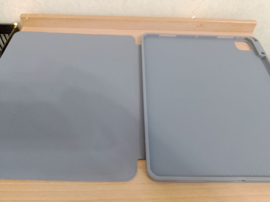 Продам чехол для Apple iPad Pro 13