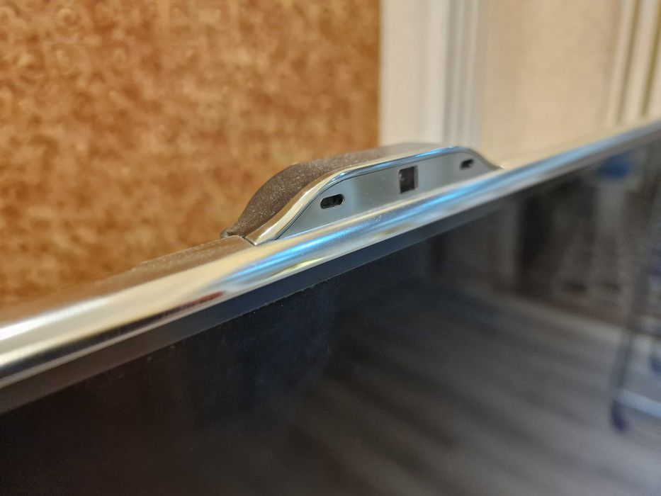 Телевизор Samsung UE40ES8007