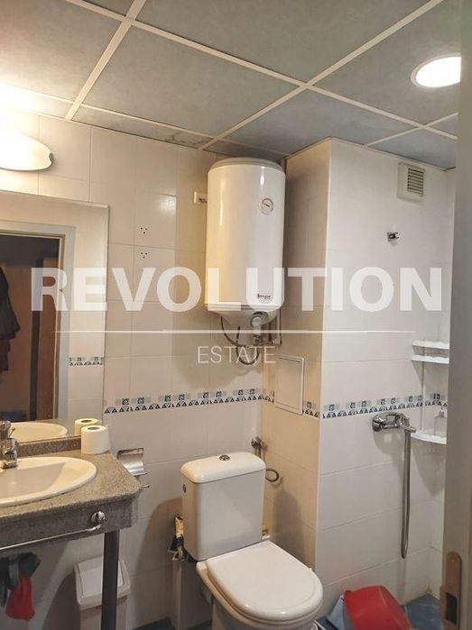 Дава се под наем Едностаен апартамент в к.к. Св.Св. Константин и Елена - 35 кв.м за 350 € - Снимка #3