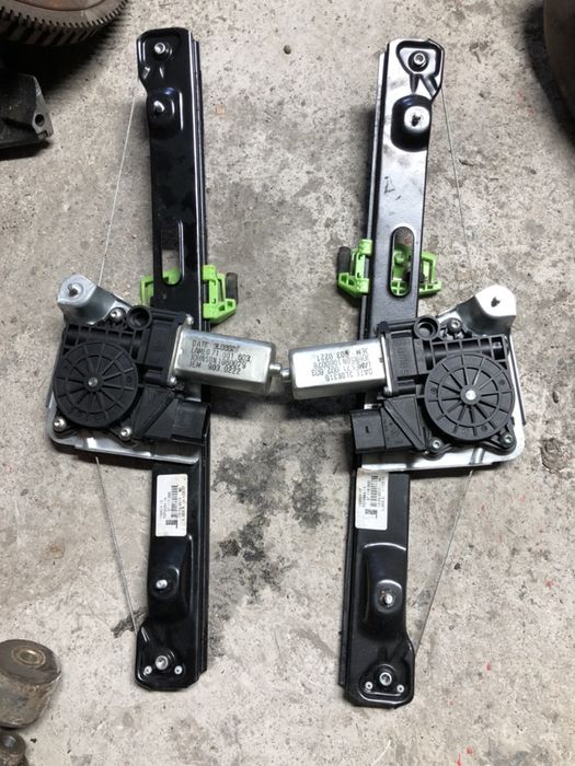 Macara spate bmw e90 e91 stanga dreapta