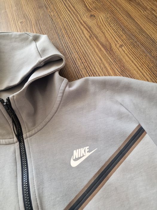 Страхотно мъжко горнище NIKE TECH FLEECE размер L / XL