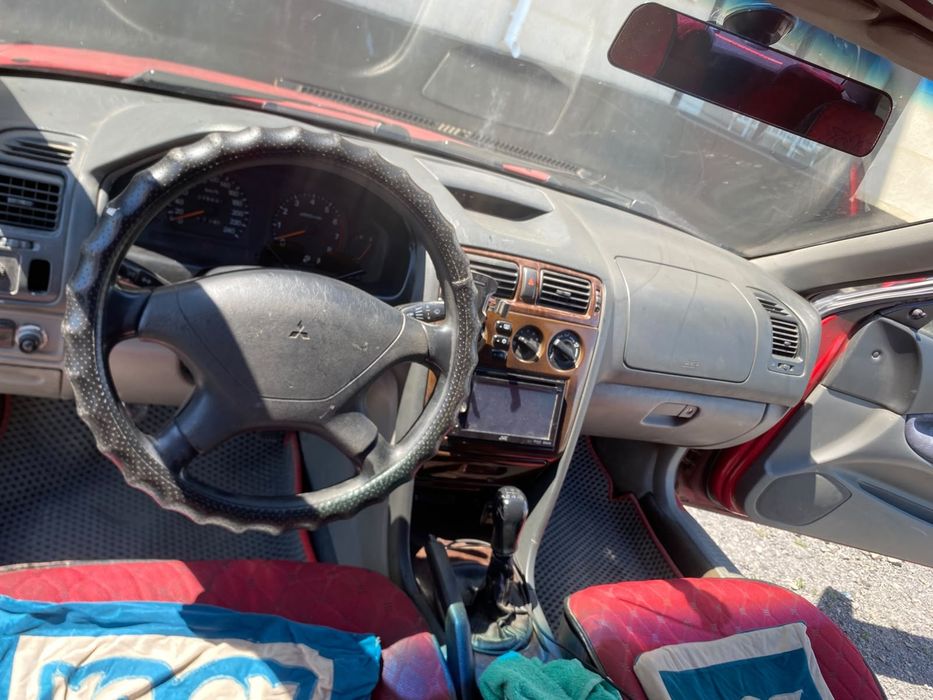 Mitsubishi galant