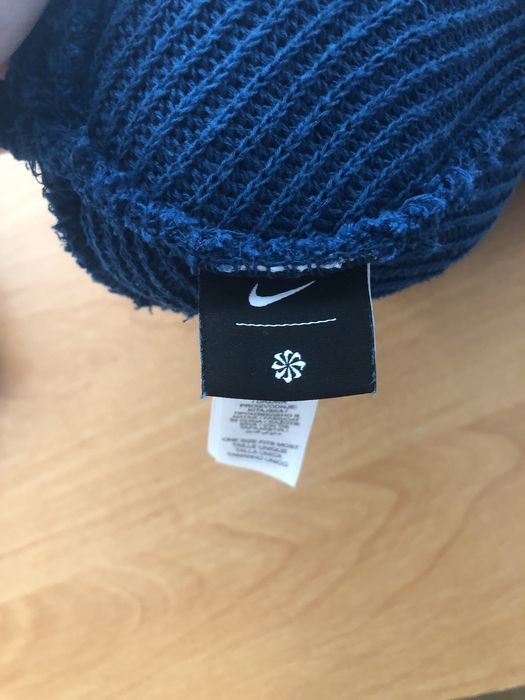 Nike зимна шапка/beanie