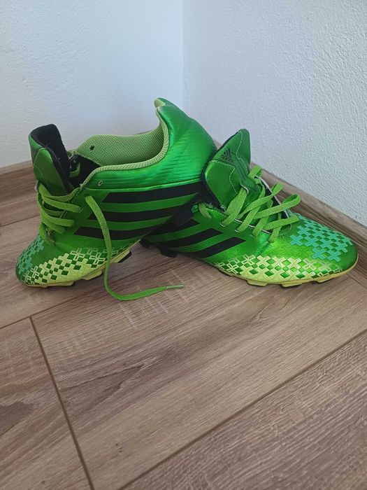 Ghete de fotbal Adidas
