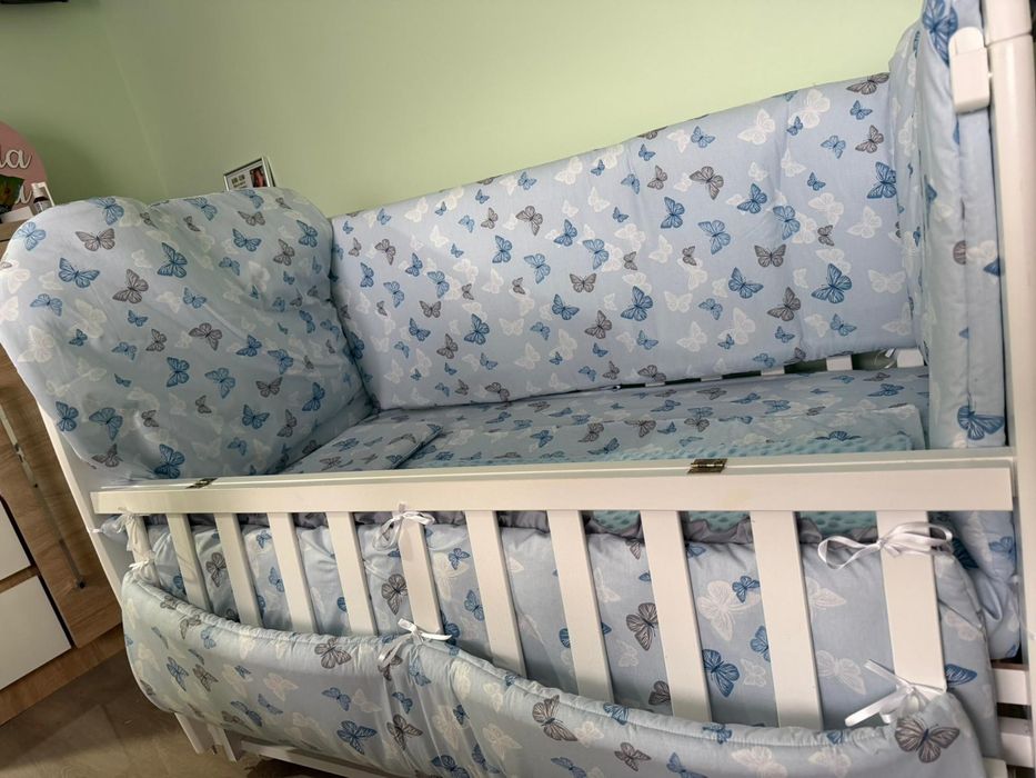 Patut bebelus din lemn alb, complet echipat