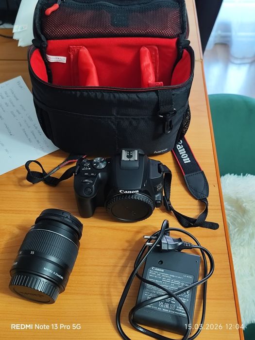 Canon Eos 250d + Blitz MK 950II + 2Carduri 64 gb