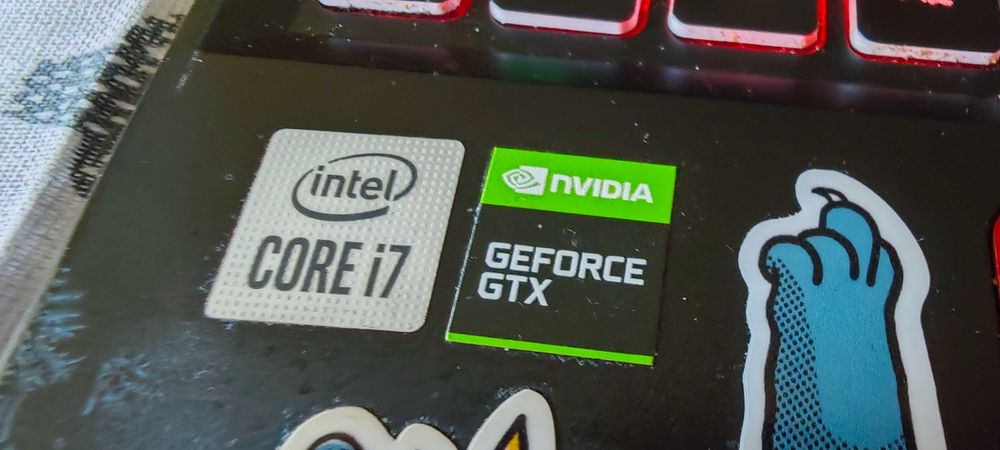 Продавам Acer Nitro AN515-55, i7-10750H, 16GB RAM, GeForce GTX 1660 Ti