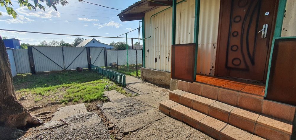 Продам дом в посёлке Жарсуат, ЗКО.