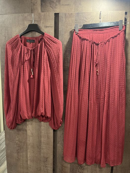 Комплект малиново червен Zara