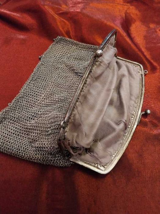 Старинна сребърна дамска чанта