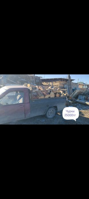 Уголь опилки дрова в мешках, швырок чурки зил и пирожковоз