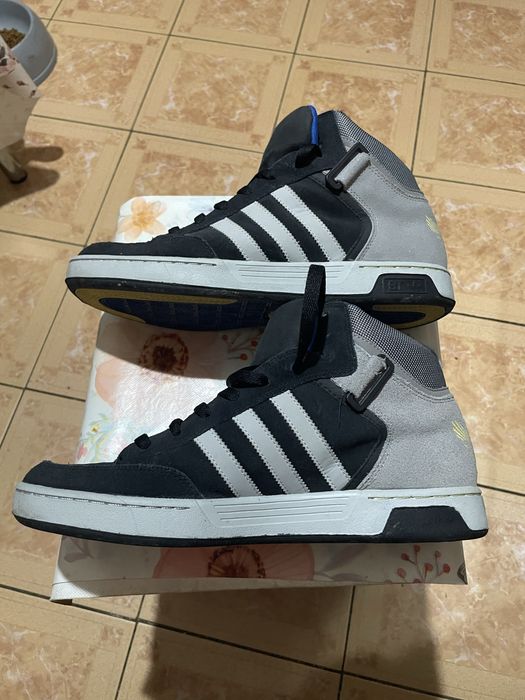 Adidas - marimea 44
