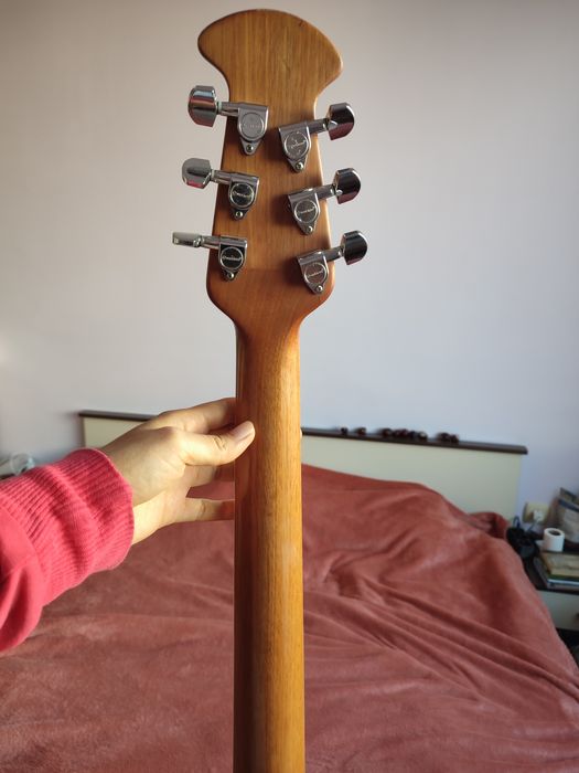 Електро-акустична китара Ovation by Applause