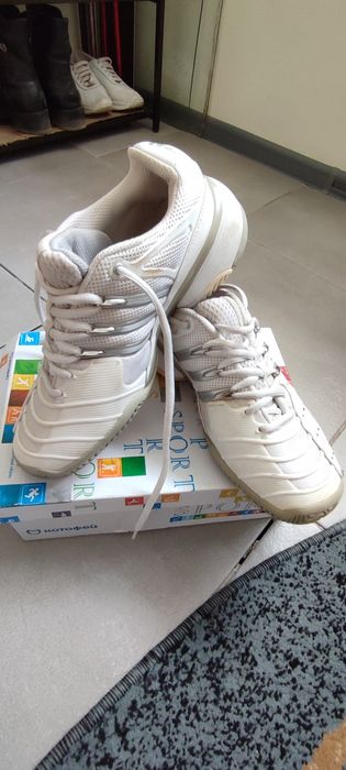 Продам оригинальные кроссовки adidas