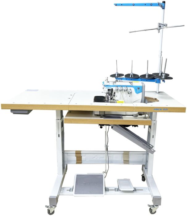 Оверлок Jack e4s