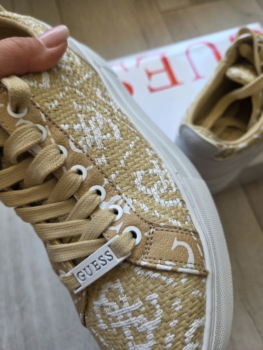 Дамски кецове Guess с рафия