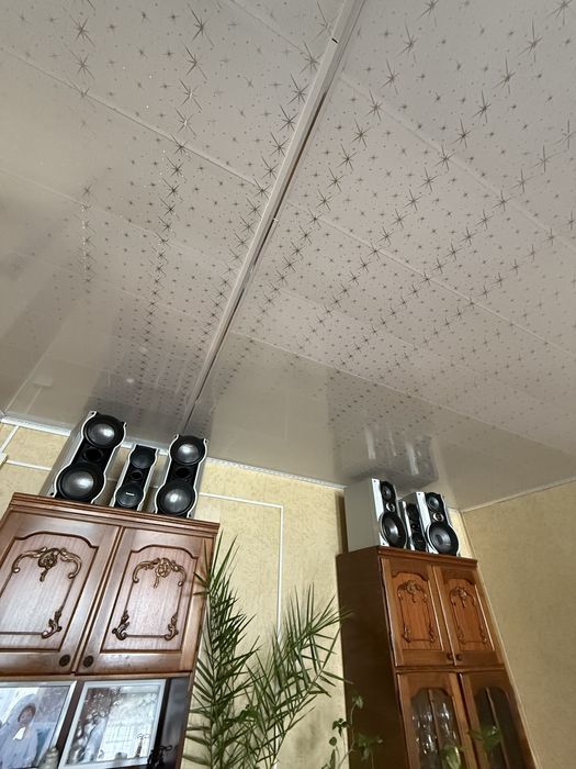 Диван и кресло продаются