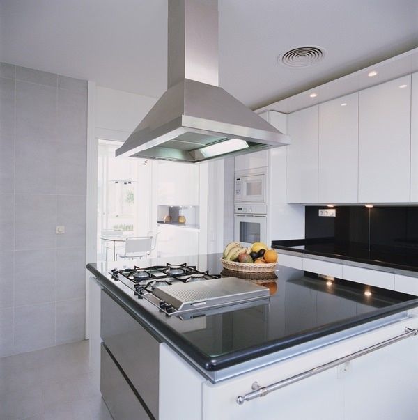 Установка и подключение вытяжки на кухне Установка Бытовая техника