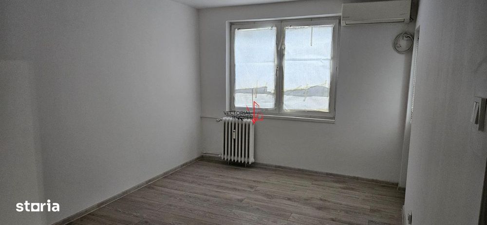 2 camere decomandate, 50mp, 28, renovat, bl.1981, Basarabia- Diham — fotografia 3