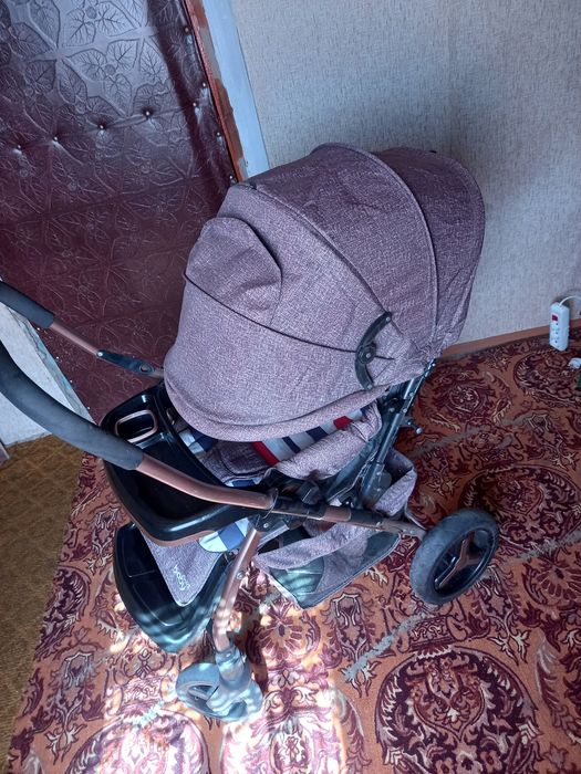 Продам коляску зима-лето