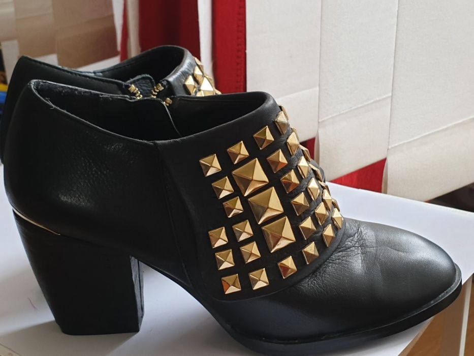 Botine cu toc Zara mar. 39