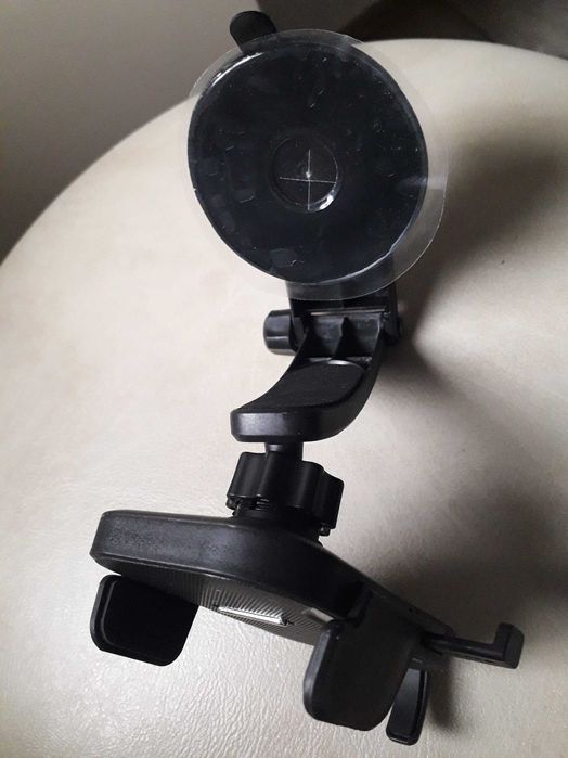 Vând suport auto pentru telefonul mobil