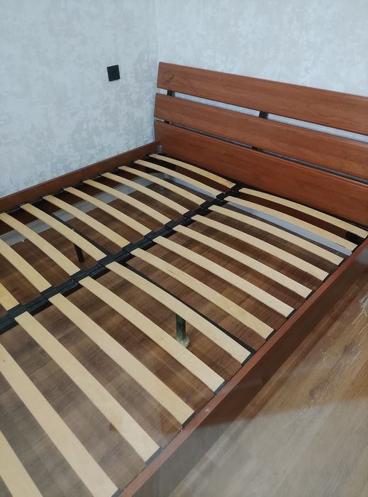 Двухместная кровать
