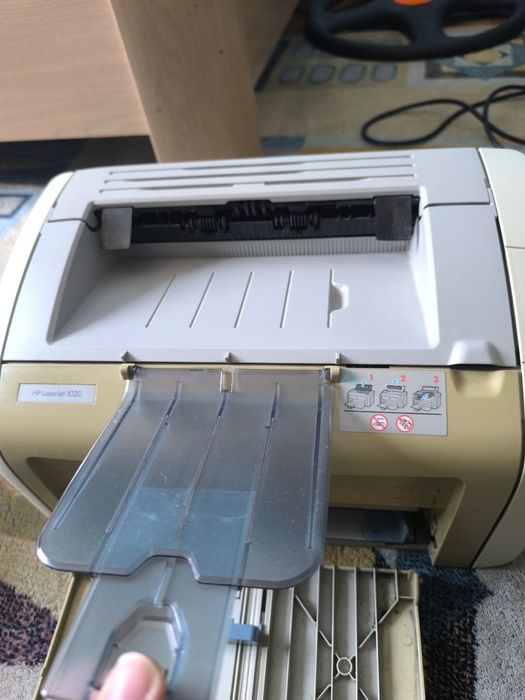 Принтер черно белый hp 1020