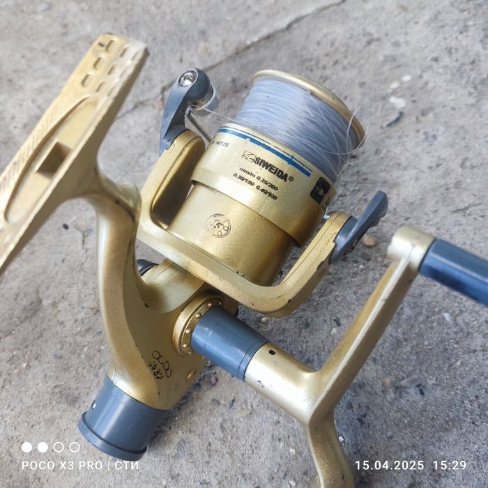 Две катушки с леской