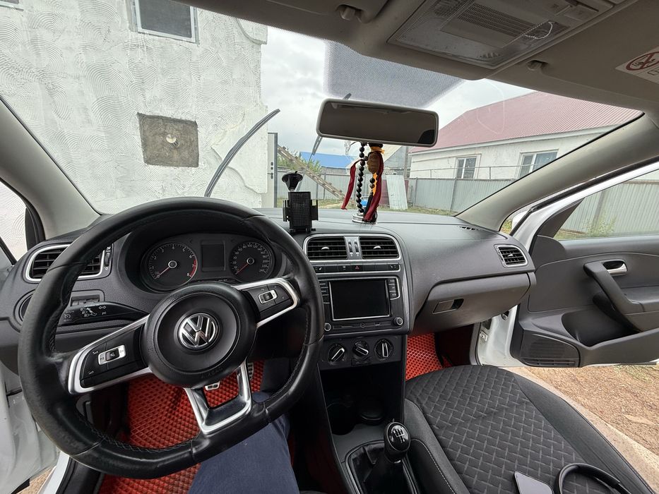 Продам машину Volkswagen Polo 2018