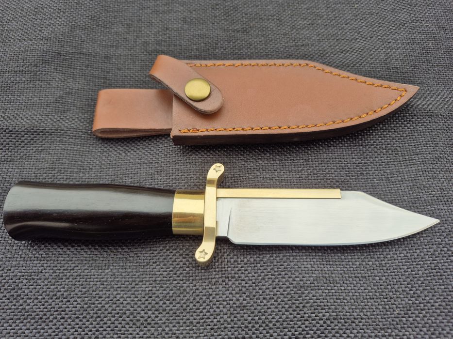 Нож Bowie "Expendables"/"Непобедимите" малък с кожена кания