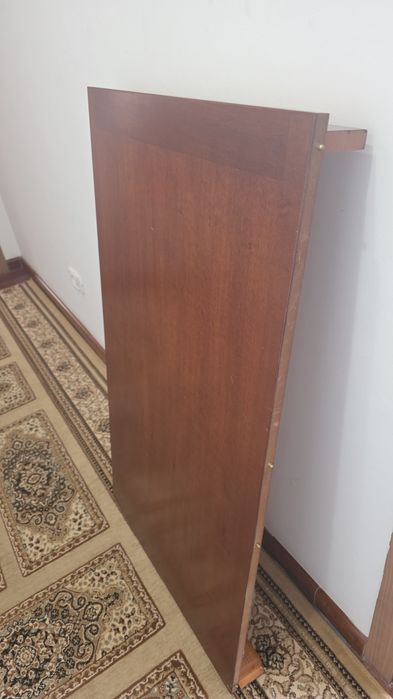 Продам стол и стулья