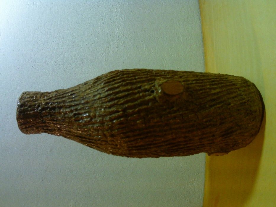 Decoratiuni vitrina bar , sticle vechi de colectie