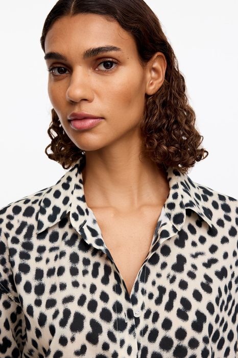 H&M  сатенирана риза