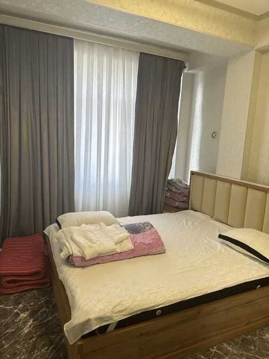 R6! Сдаётся КЛАССНАЯ квартира 2/2/5 на Карасу 1 ор-р школа №208 !