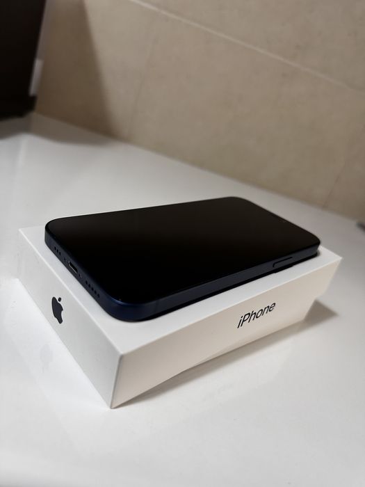 Iphone 12 64gb 82% battery healt