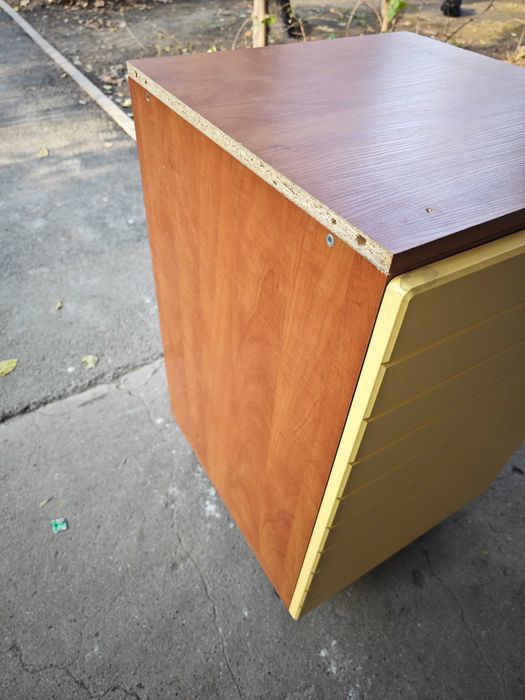 Тумба станция метро Москва