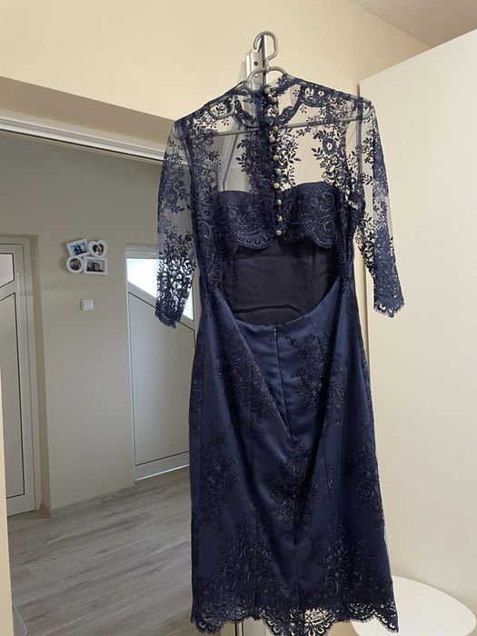 Официална  рокля