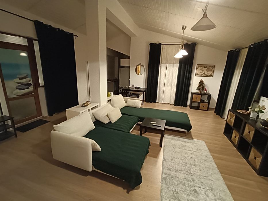 Inchiriez apartament