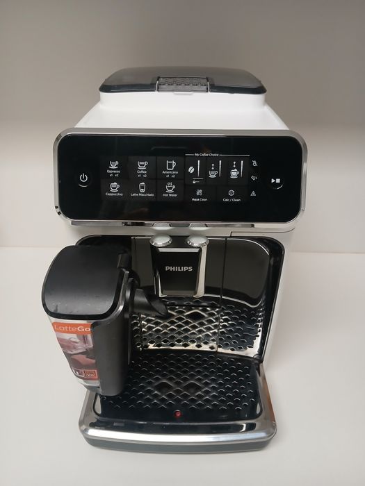 Espressor automat Philips EP3243