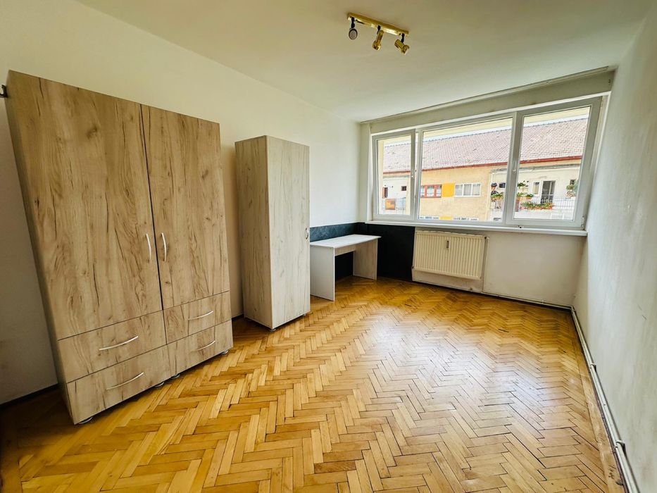 Apartament 3 camere Grigorescu Zona Liceu O Ghibu