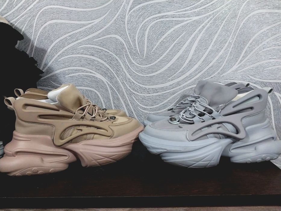 Женские кроссовки под бред BALMAIN