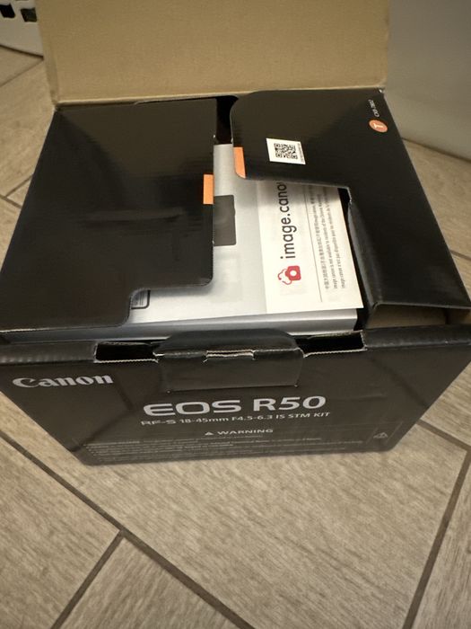 Canon EOS R50 kit Craiova • OLX.ro