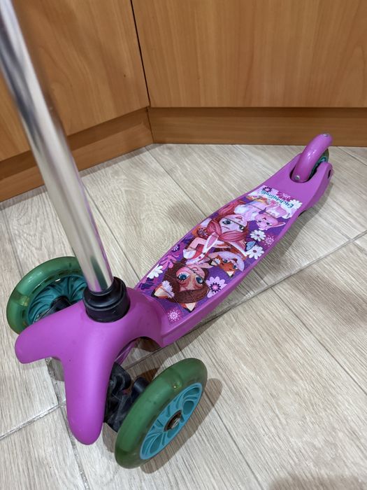 Детский самокат для девочки