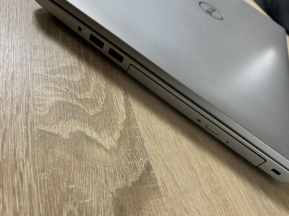 Laptop cu touchscreen DELL Inspiron 5559 – i7 / 8GB RAM / Windows 10
