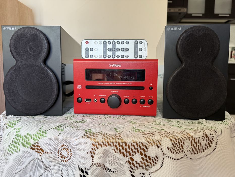 Yamaha MCR-042  NS-BP110 Мини система